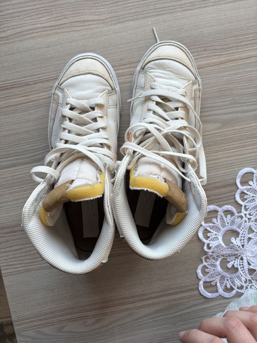 Vand Blazer  MID '77