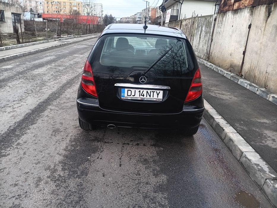 Vând Mașină mercedes-benz