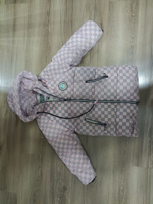 Продам зимнюю куртку пуховик