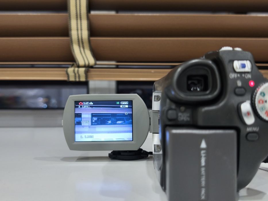 : Видеокамера Panasonic VDR- D150 рабочи