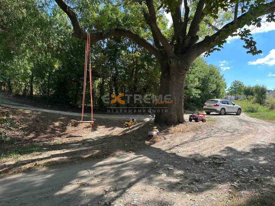 Къща на 20 мин. с авт. от центъра на гр. Варна и на 5 мин. от морето