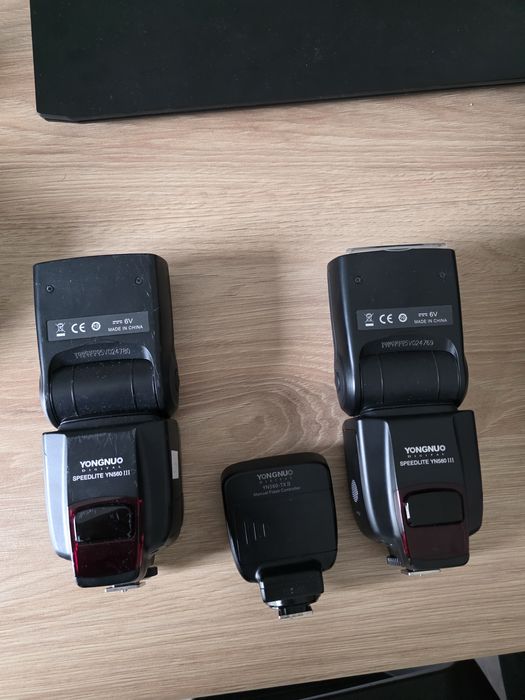 Set blitz YN 560 iii si emițător (nikon)