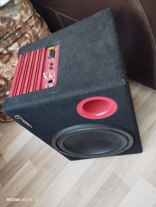 Продам активный сабвуфер