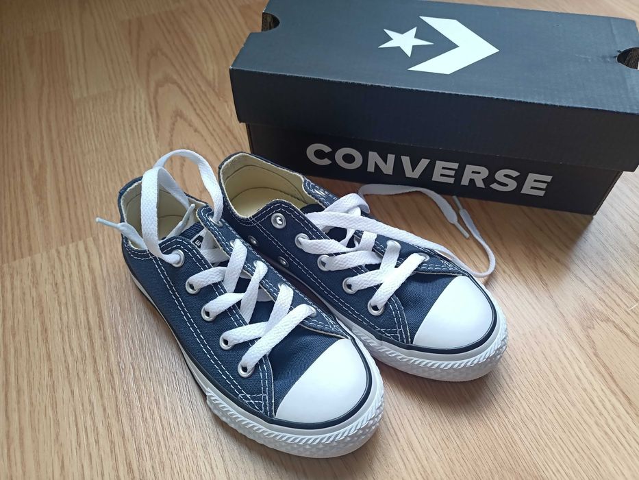 Vand adidasi noi copii, Converse