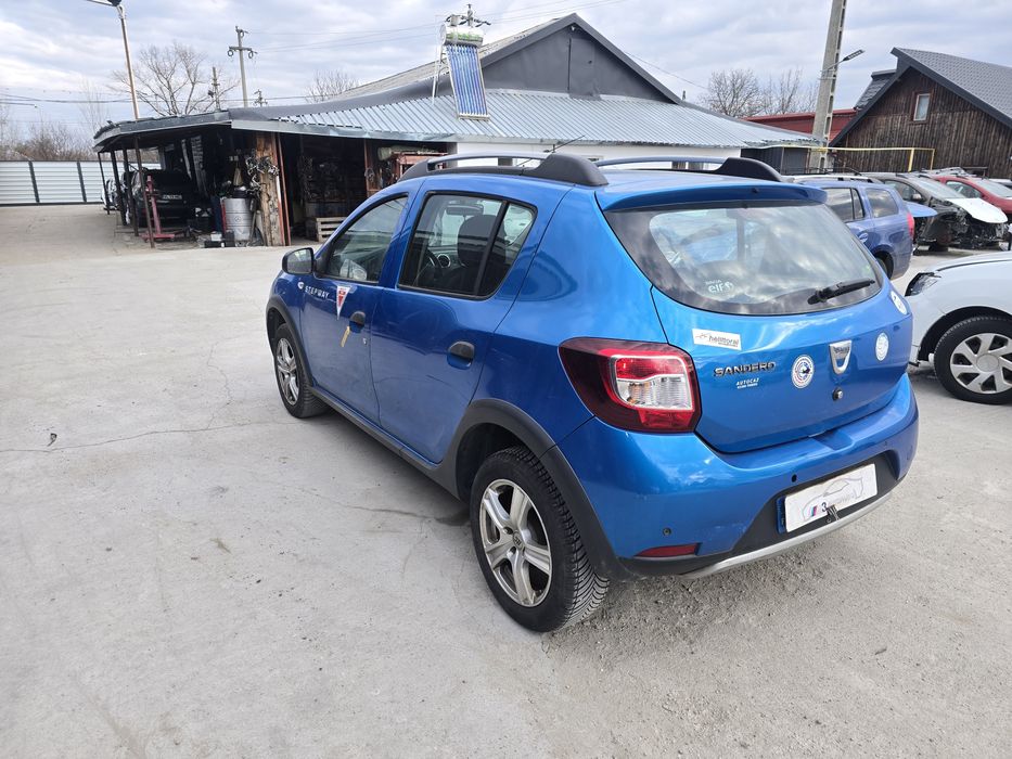 Dacia Sandero Stepway 1.5 DCI full Ac usor avariat