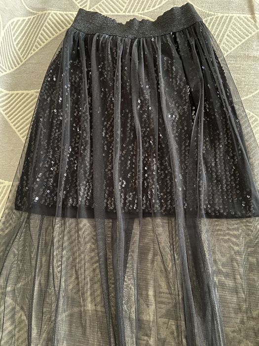 Продам костюм двойку для девочки