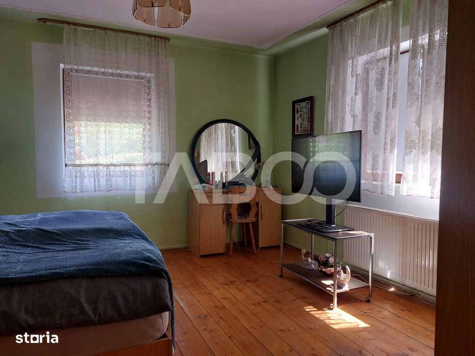 Casa de vanzare 105 mp utili 4 camere teren liber 405 mp Rasinari