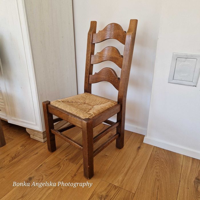 Масивни дъбови столове