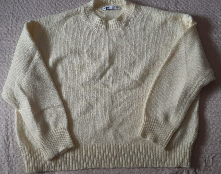 Pulover Zara marimea L, purtat o data