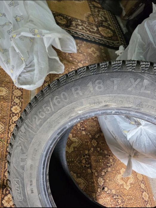 Продае́тся зимняя шипованная резина