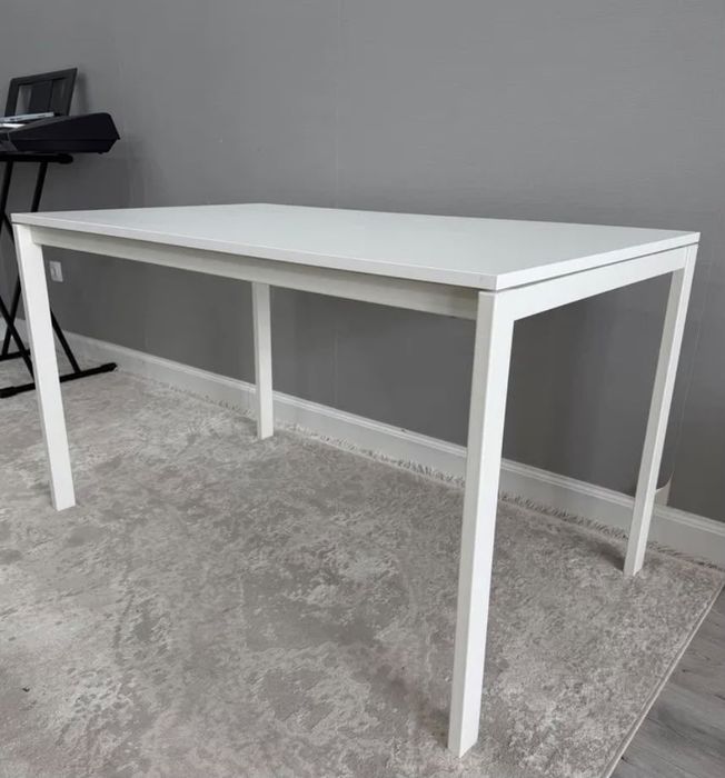 Продам стол IKEA