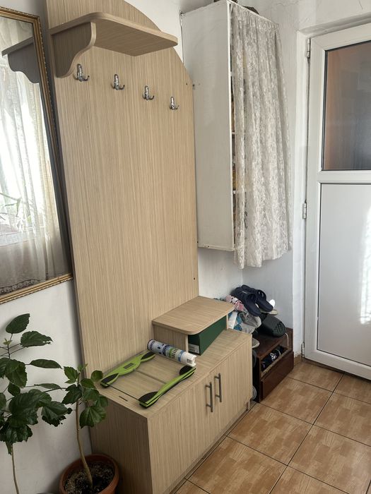 Vand Cuier in stare buna