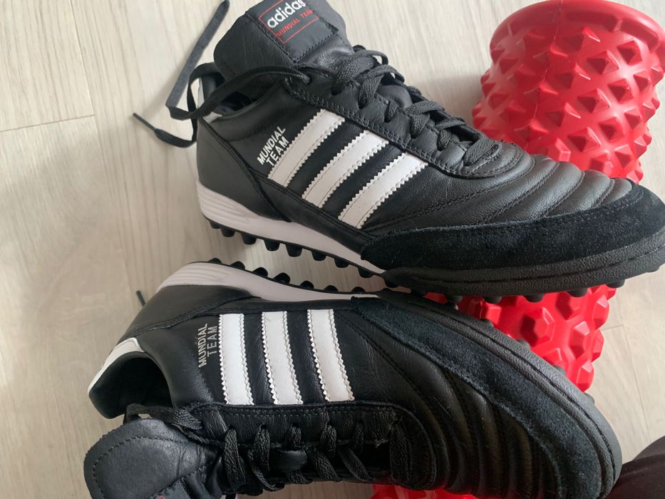 Стоножки ADIDAS Mundial Team Turf