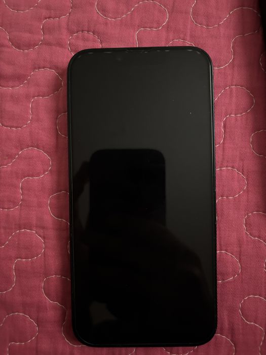 Iphone 14 Имеется коробка/зарядка