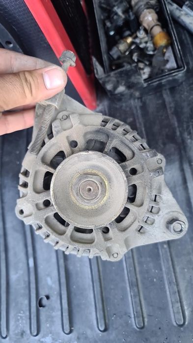 Генератор соната 2007-8 б/у