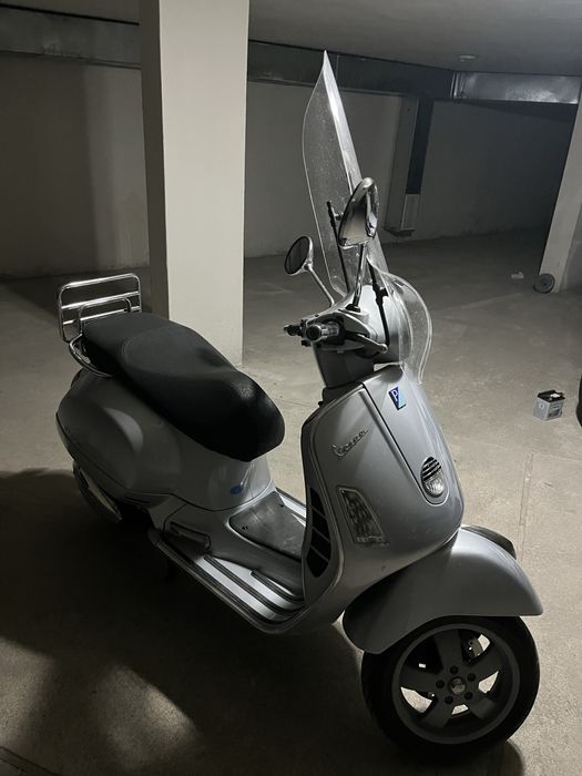 Продавам Веспа GTS 250/Vespa GTS 250