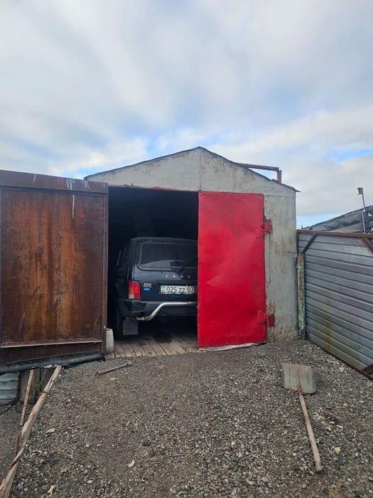 Продаётся металлический гараж