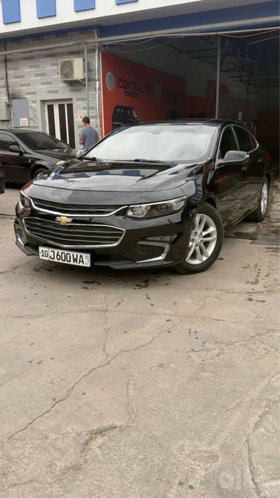 Malibu 2 atmasferni 2.4 sotiladi xolati yaxshi