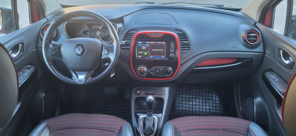 Renault Captur editie Helly Hansen/AUTOMAT