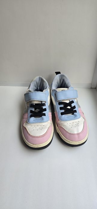 Кросовки на девочку. 32 размер