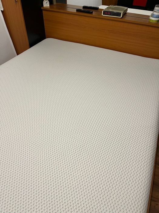 Saltea pat in stare foarte buna