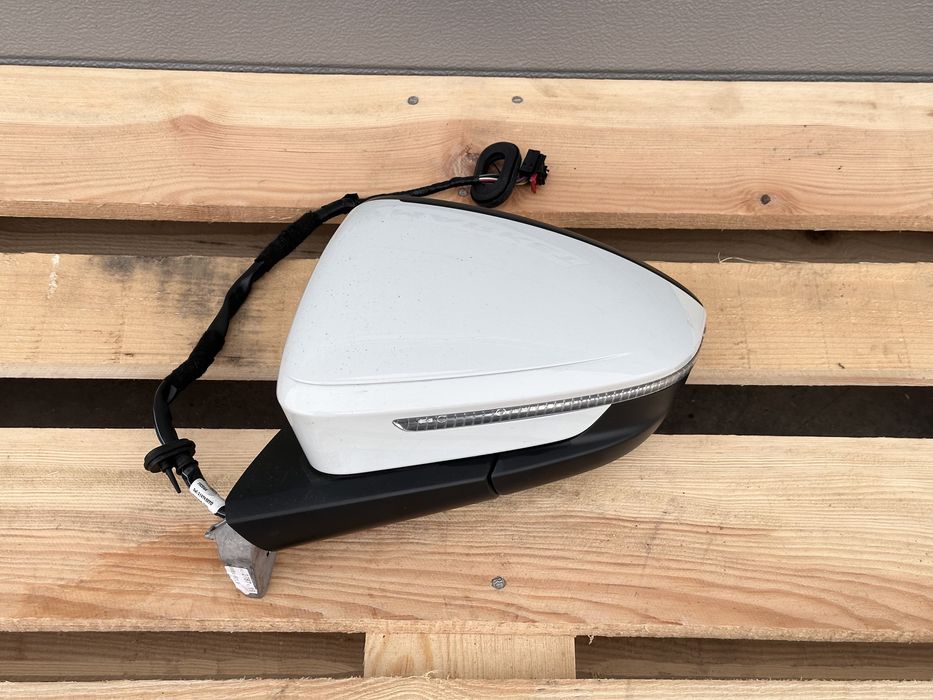 Ляво огледало AUDI Q4 E - TRON 89B857501F