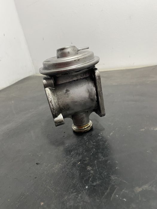 Valva supapa EGR BMW X5 E53 3.0D 2000-2006 cod 7804380
