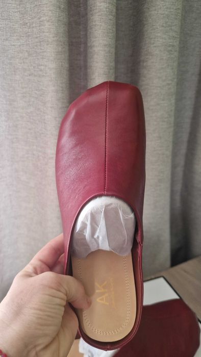 Продам новые кожаные мюли