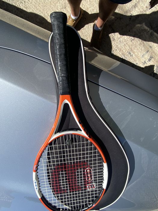 Ракети за тенис на корт