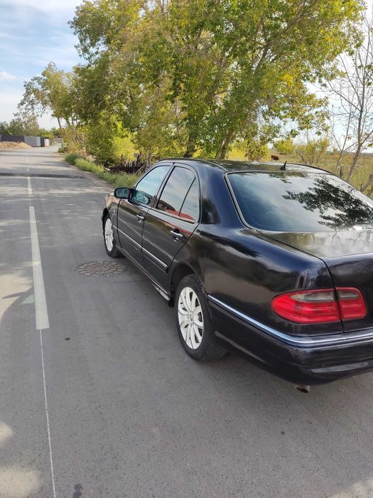 Продажа mercedes 210