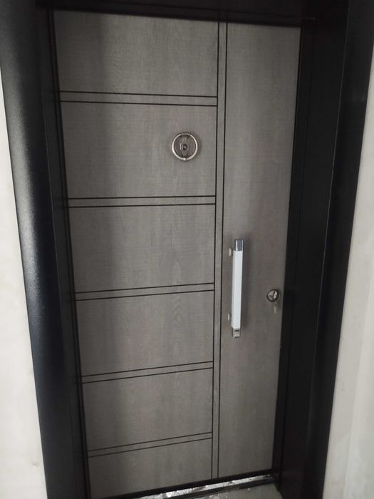 Продава се Тристаен апартамент в Пловдив, Гагарин - 126 кв.м за 1191 €/кв.м - Снимка #1