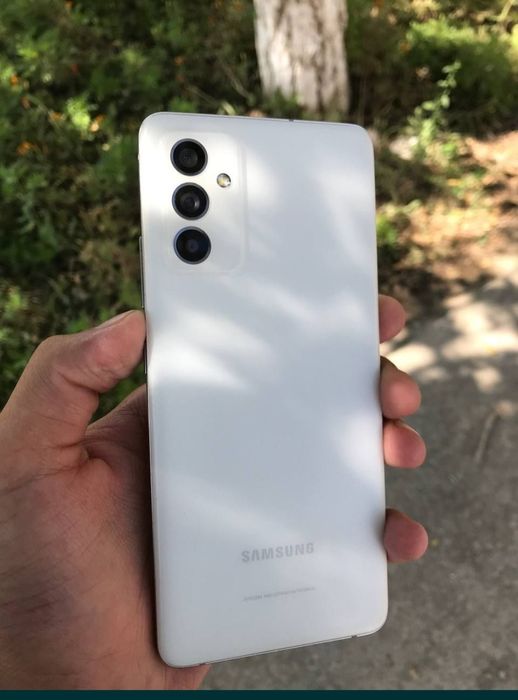 Samsung Galaxy A82 5G  Ekran: Snapdragon 865 plus