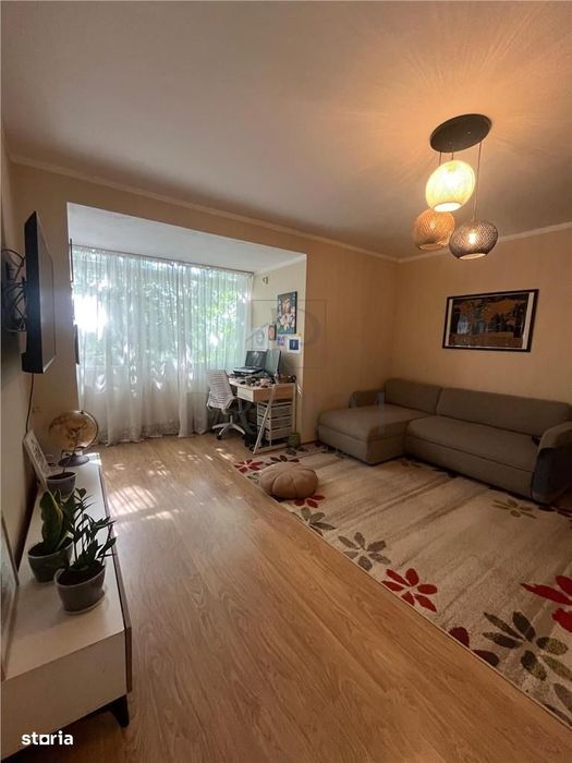 Brancoveanu - 2 Camere - Etajul 2 - Centrala Proprie - Bloc Izolat