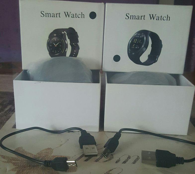 Продавам два чисто нови часовници