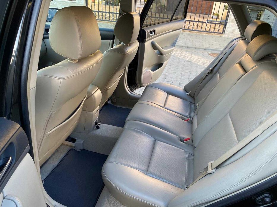 Toyota Avensis T25 D-CAT 2.2 facelift din 2007