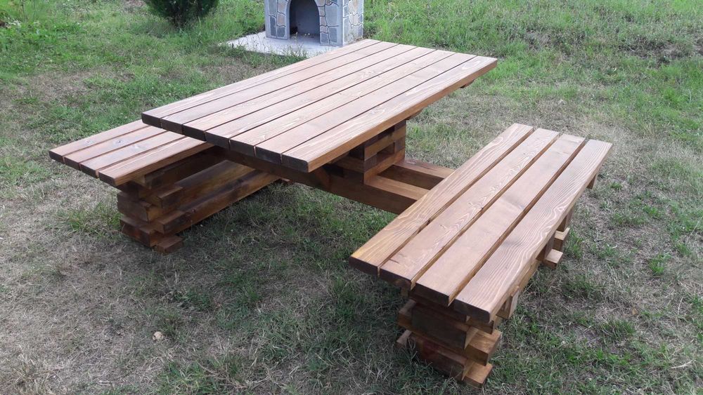 Маси и пейки, масивни дървени комплекти за открито