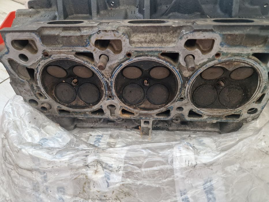 Оборудвана лява глава за chrysler 300c 3.5 бензин