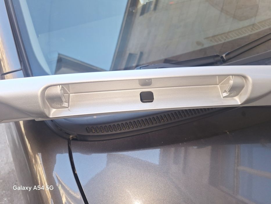 Спойлер 5-та врата РАВ 4. 2013г-нов