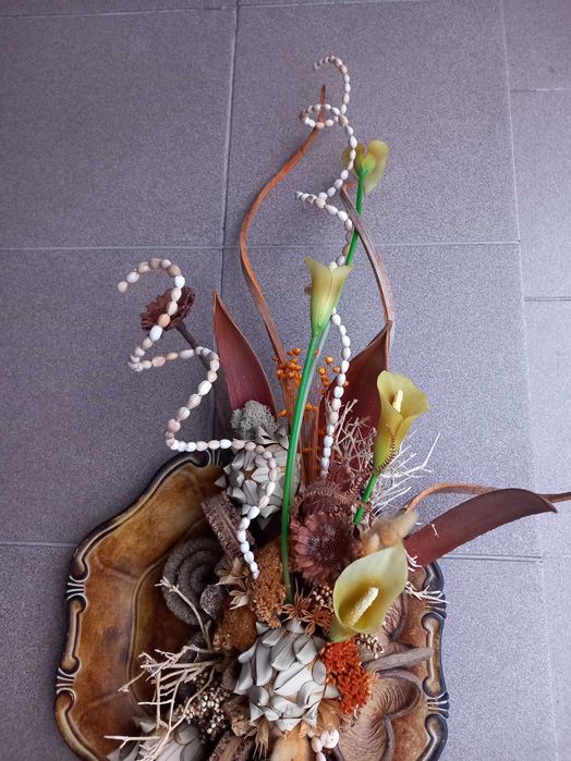 Aranjament floral de perete