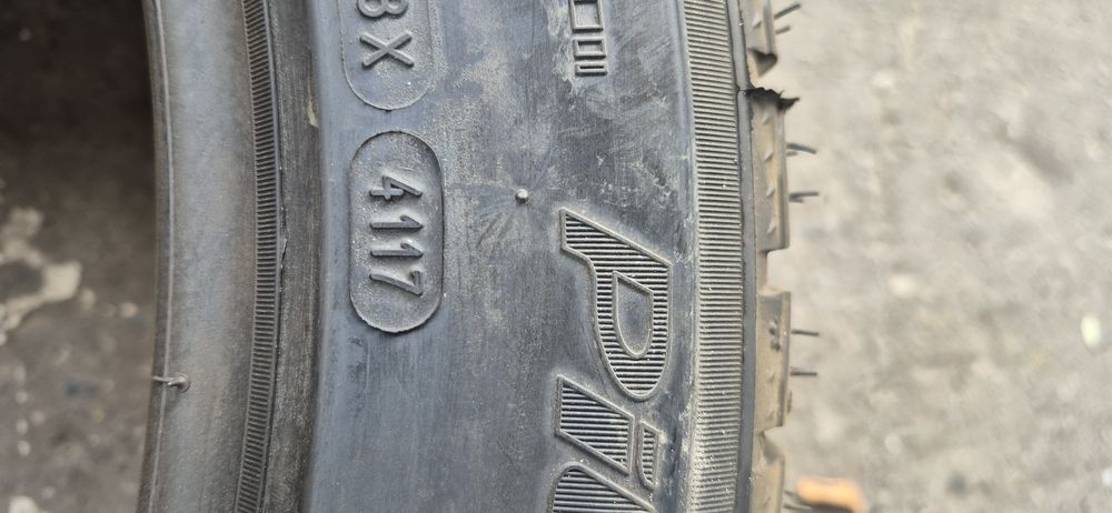 2 anvelope iarna Michelin 265/45/19.Pretul este pe bucata