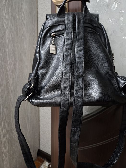 Продаётся женский рюкзак