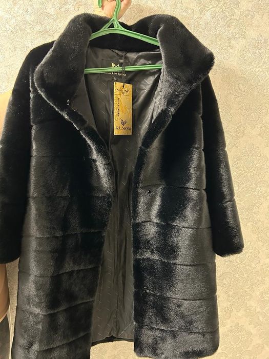 Продам шубу(кролик) новая