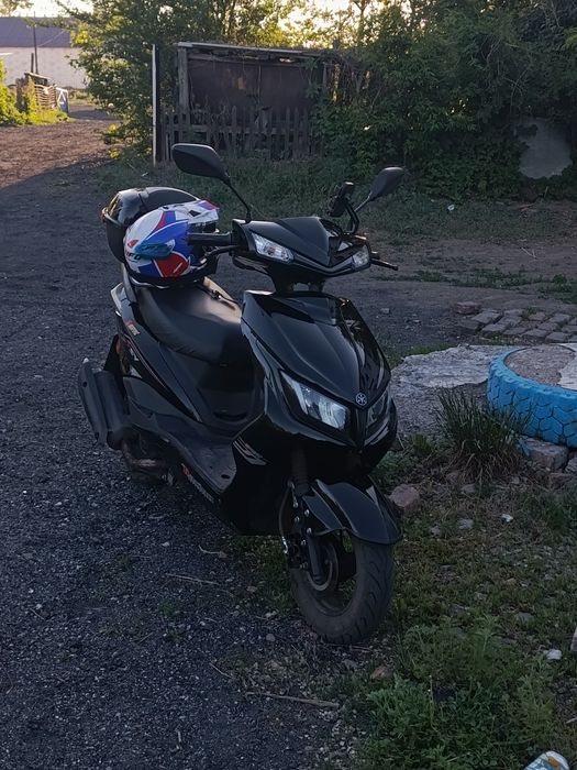 Обменяю скутер м8 на учёте
