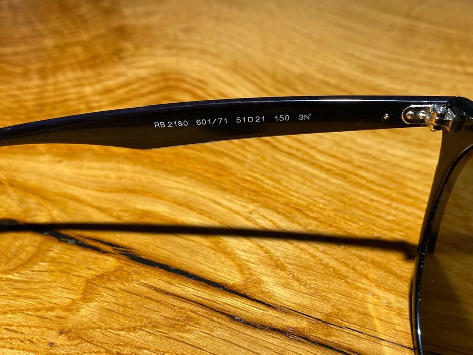 RayBan 2180 noi .