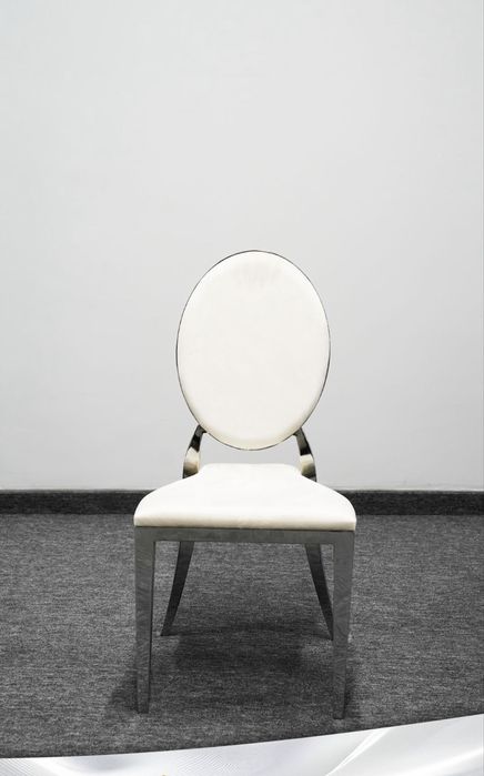 Стол метална с кром облицовка