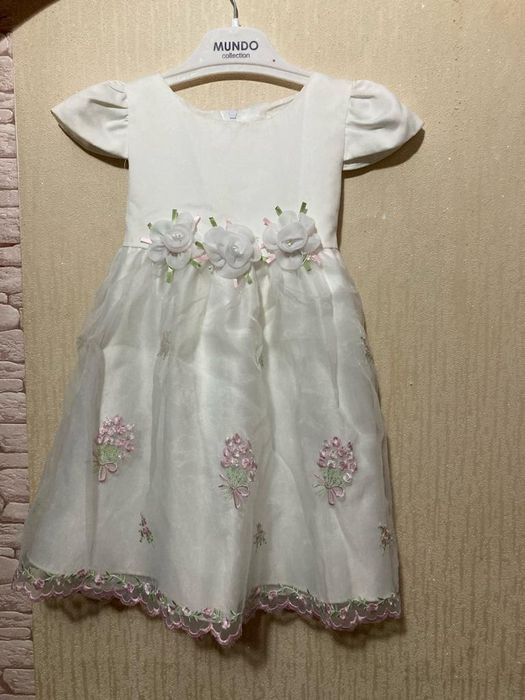 Платье на девочку