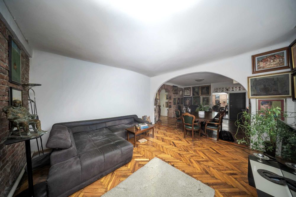 Oferta de VANZARE Casa Andrei Muresanu/5 minute pe jos de Parcul Engel/ Ideal Compartimentata/ 0% comision