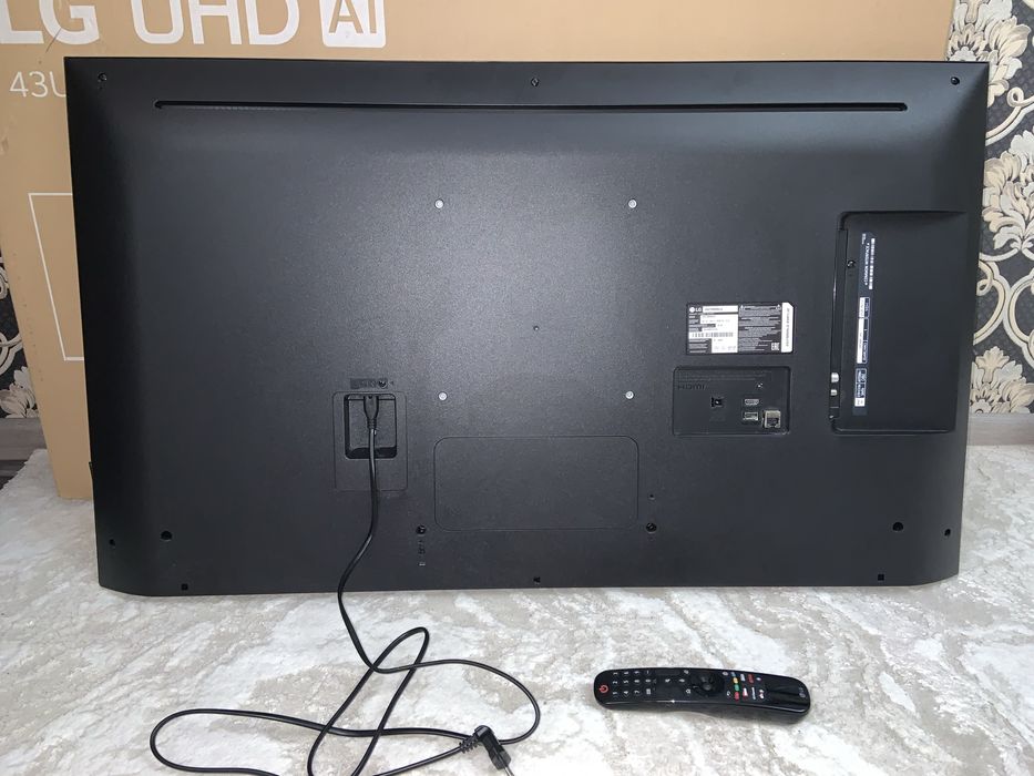 телевизор LG UHD 43