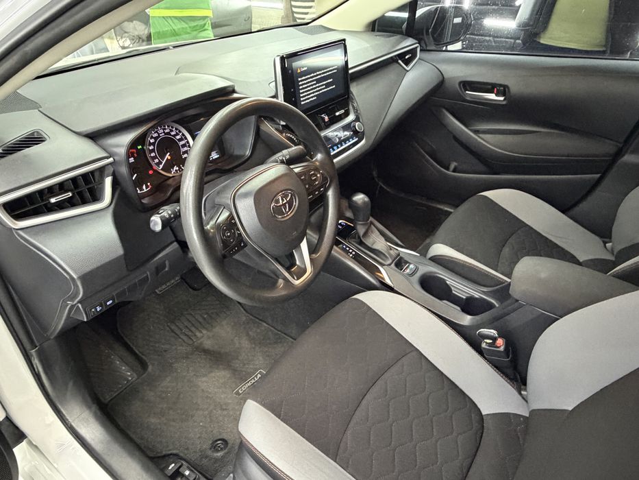 Tayota carolla sotiladi  2022  yil  1.2 turbo