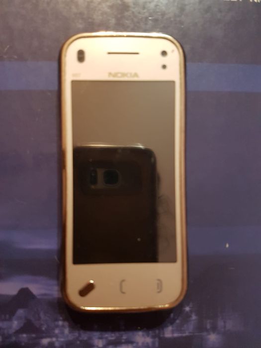 Телефон Nokia N97